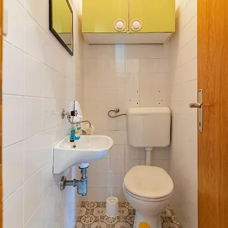 Apartamento By The Sea Sumartin, Brac - 758 *